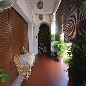 2* Guest house Cocoa Mews Cafe And